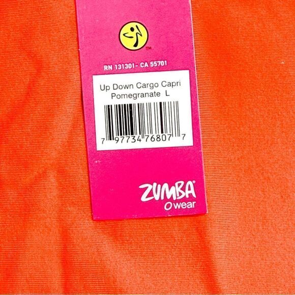 Zumba Wear NWT! "Up Down Cargo" Capri Pants Pomegranate - Size L - Picture 4 of 6